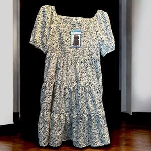 Black & White Dresses, Choose from the Black or White $15 Ea. Or… Both For $20!!